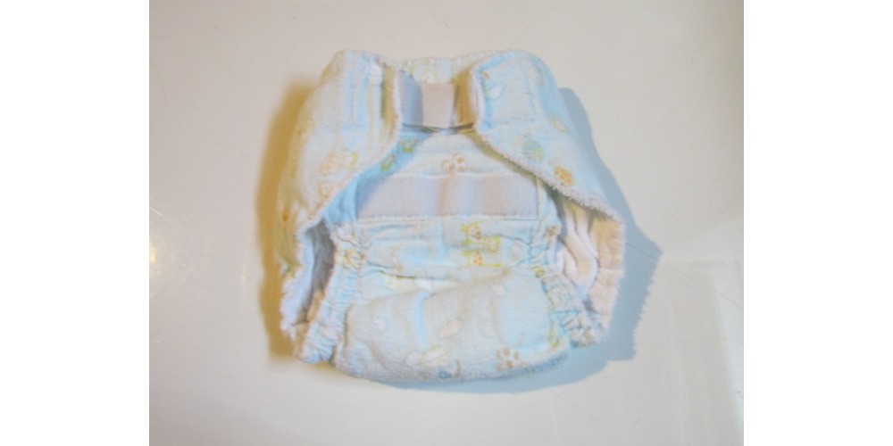 Couche moulée en coton de mère Hélène